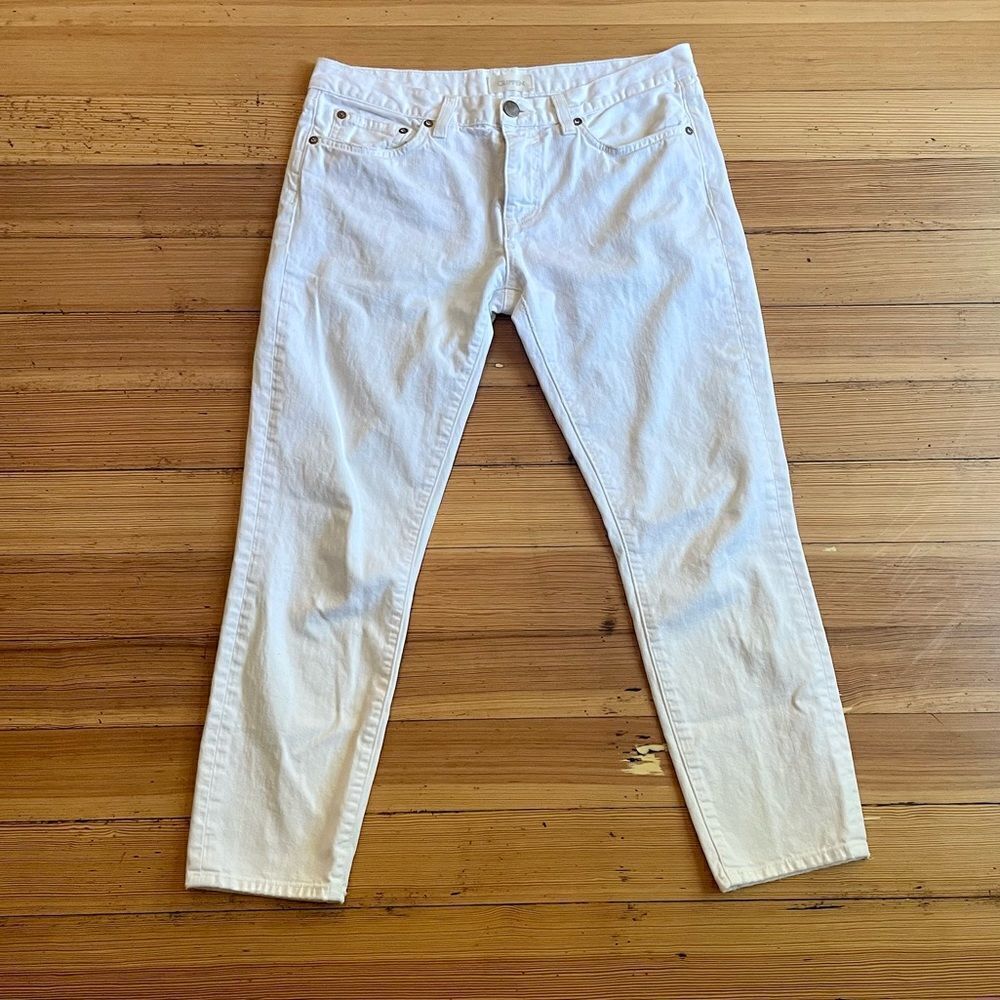 Crippen white straight leg cropped jeans. Size 29.